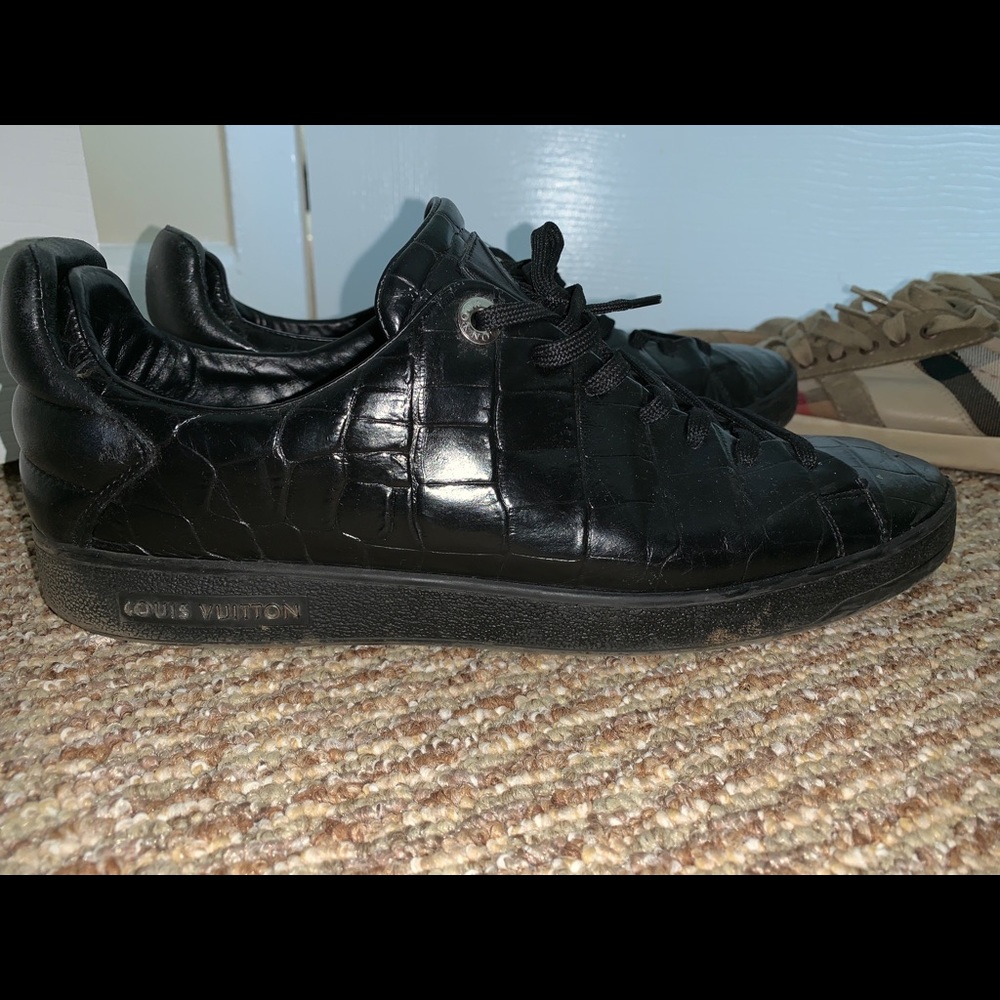 100% AUTHENTIC LOUIS VUITTON SNEAKERS!!!